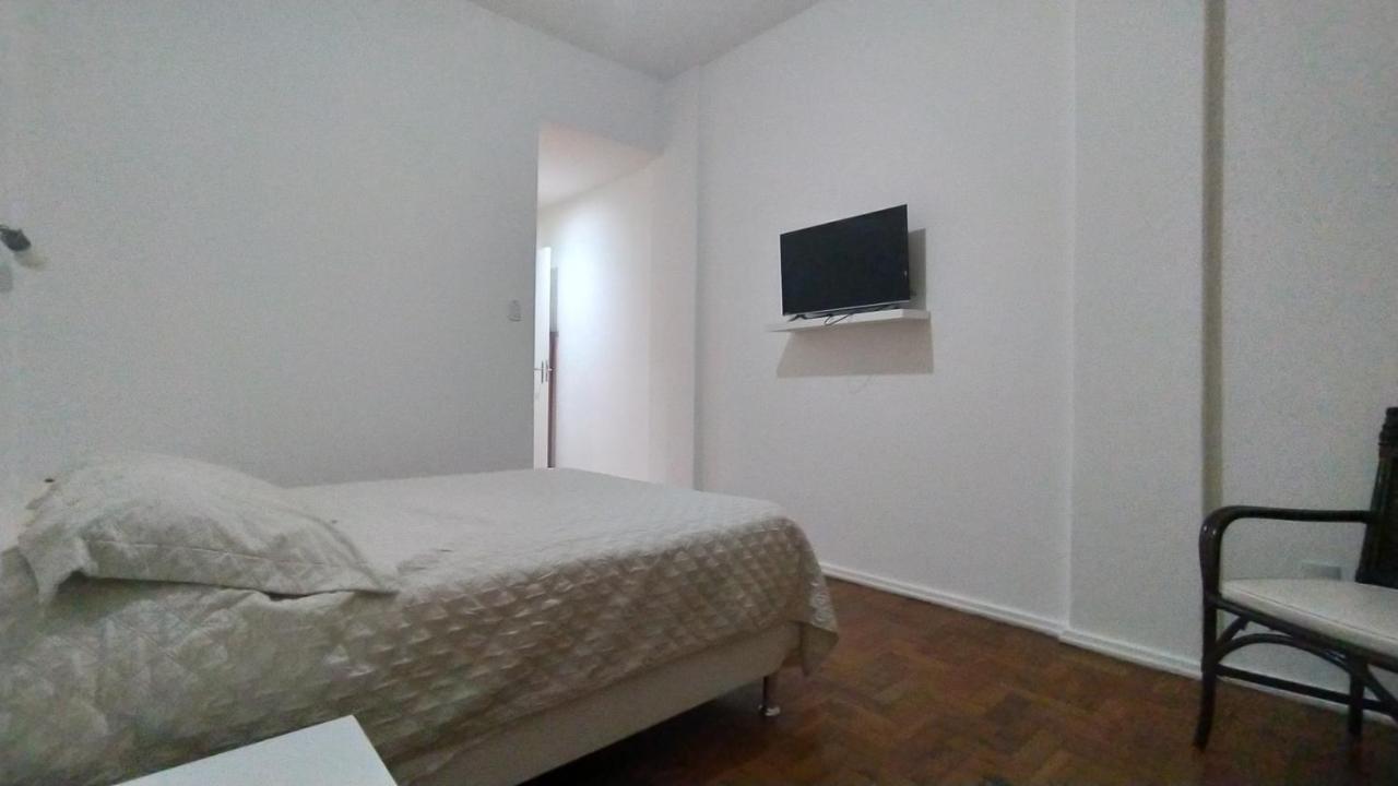 Apartamento Gomes Carneiro 84 - Ipanema *